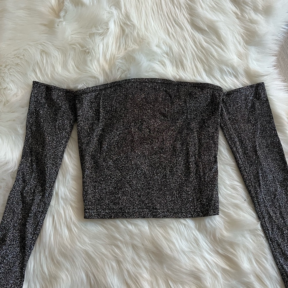 Sparkly off the shoulder crop top😍